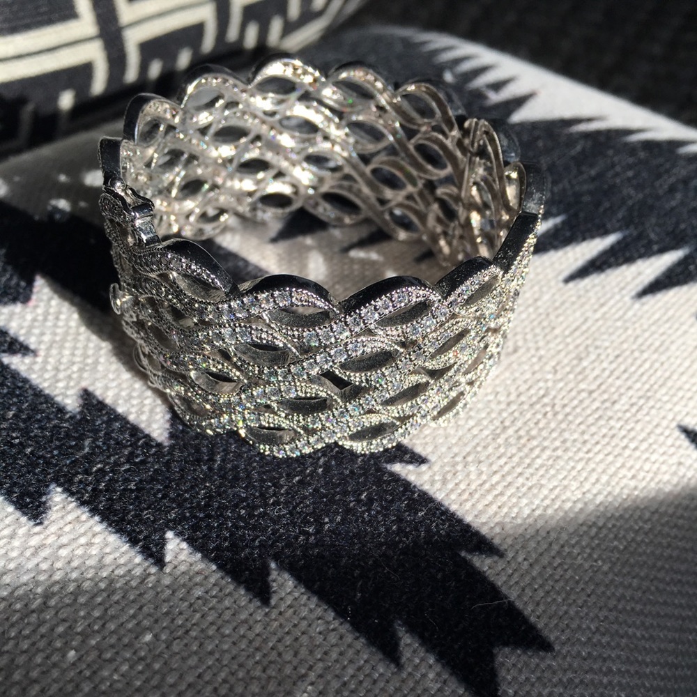 Elegant crystal cuff bracelet